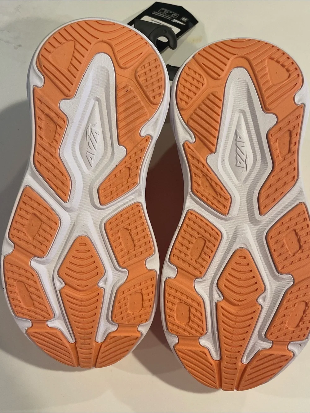 AVIA BYB Max Runner Athletic Sneakers Shoes Size 3 Unisex Orange Bungee Lace